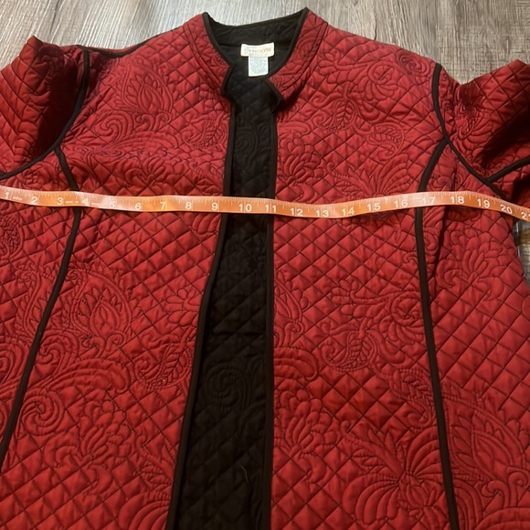 Chico's size 1 Quilted Jacket coat Red with Black Piping open face elegant - Picture 4 of 7